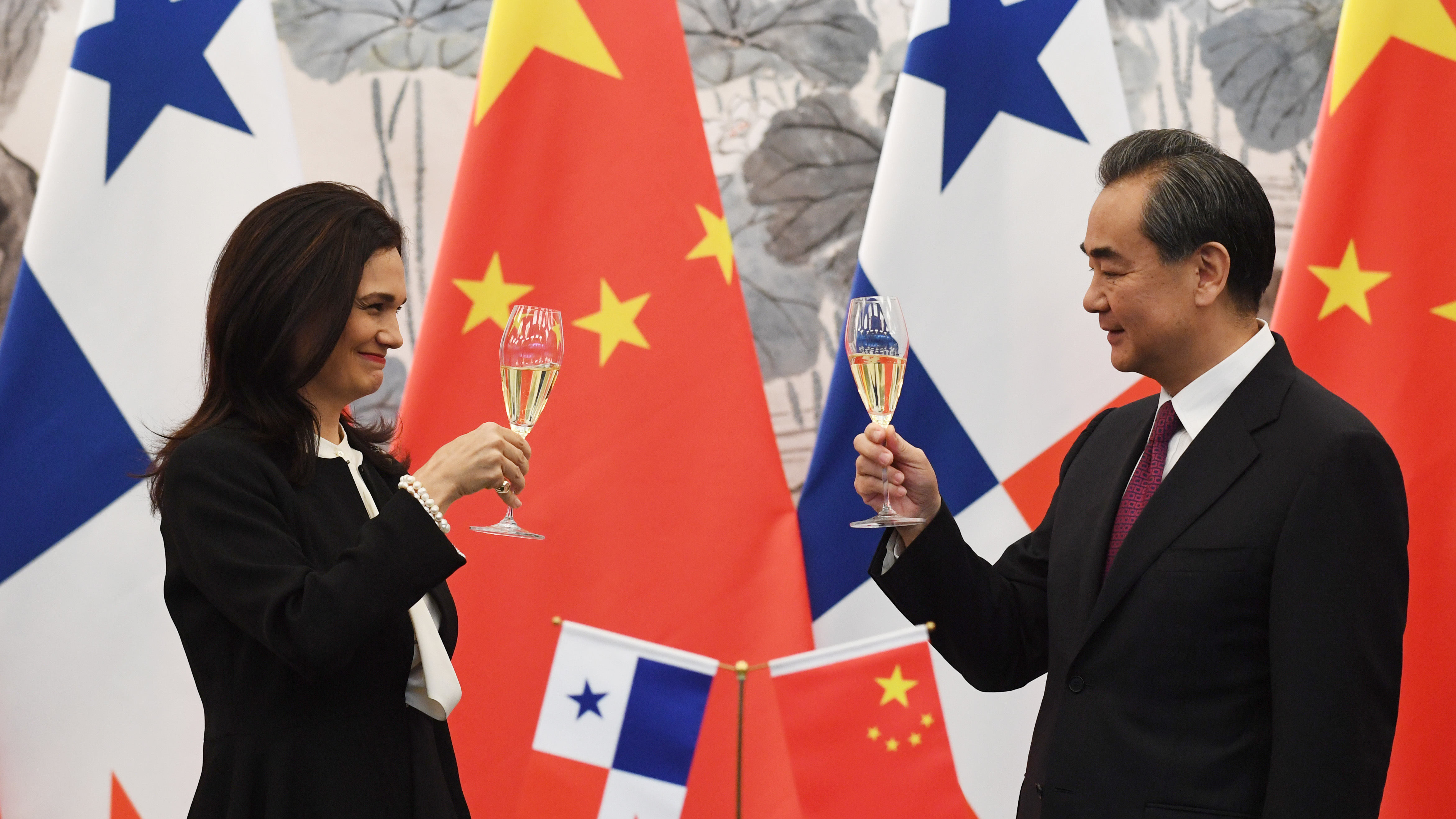 China and Taiwan in Central America: Engaging Foreign Publics in Diplomacy